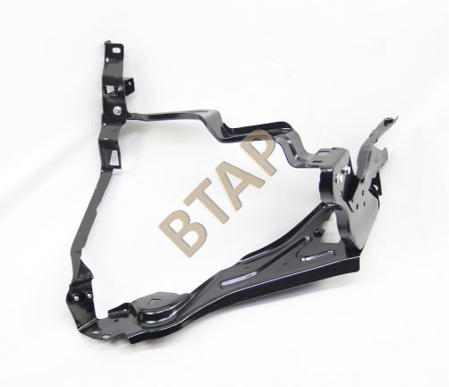 MERCEDES S.C 204 FAR BRAKETİ SAĞ 2046201091