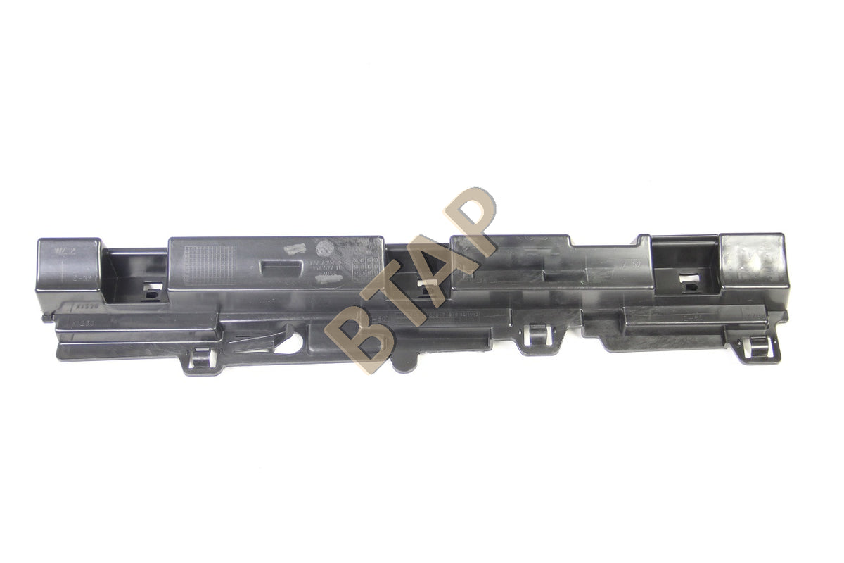 BMW F30 F30LCI MARŞPİYEL BRAKETİ ÖN SAĞ 51777256916
