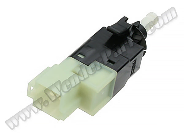 MERCEDES W203 Vito639  Fren Pedal Şalteri 4-Fişli - - M A0015453809