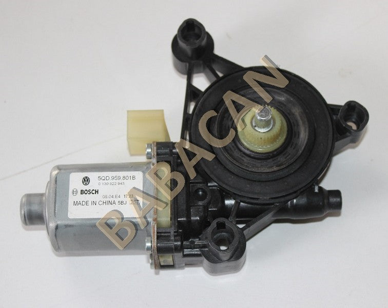 VW GOLF7 CAM MOTORU ÖN SOL 5Q4959801B