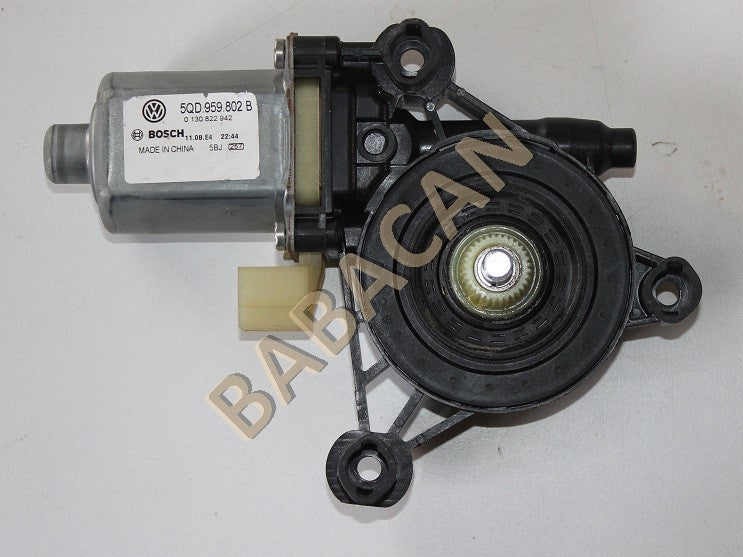 VW GOLF7 CAM MOTORU ÖN SAĞ 5Q4959802B